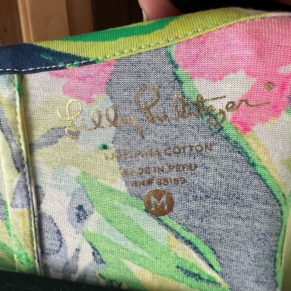 Lily Pulitzer dress. Long sleeve medium. I’m great condition. - Picture 4 of 4